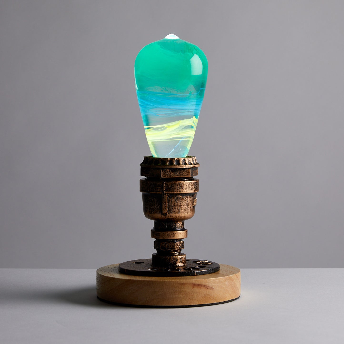 Elegant Resin & Wood Table Lamp – Ambient Night Light for a Luxurious Home