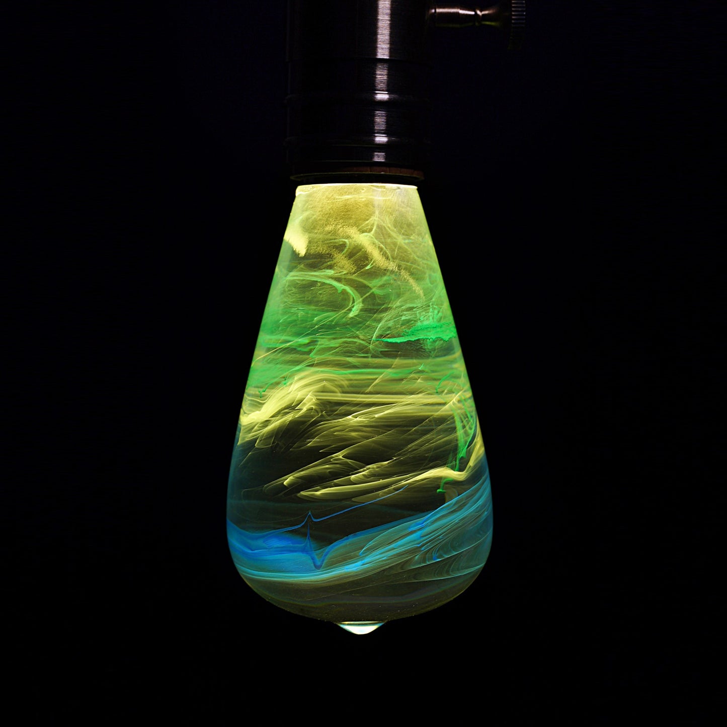 Elegant Resin & Wood Table Lamp – Ambient Night Light for a Luxurious Home
