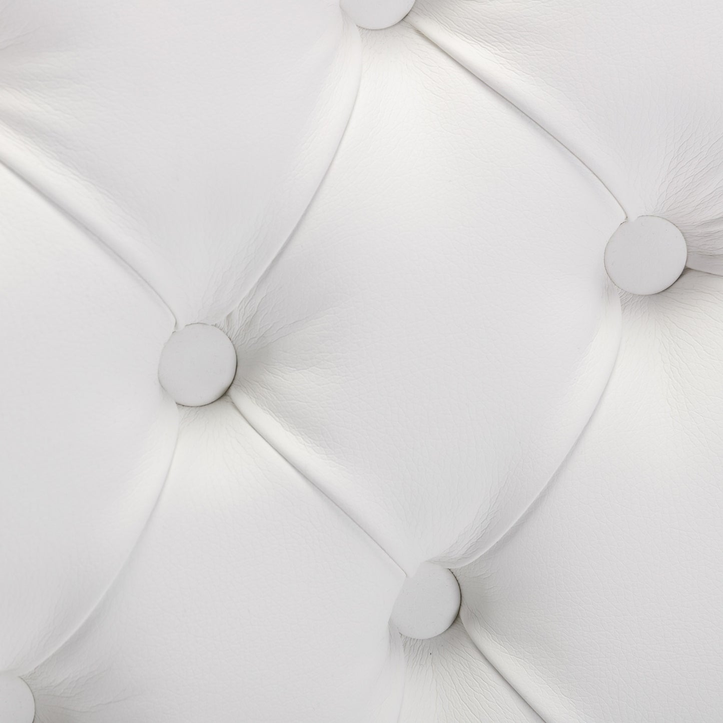 Viva Lumière Tufted Velvet Chair