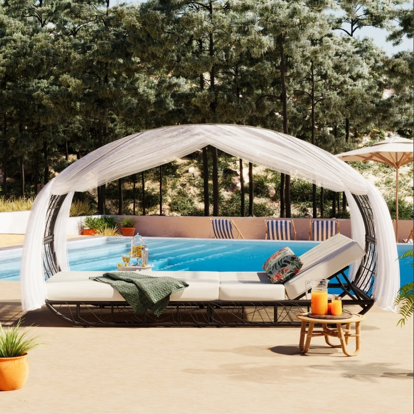 Viva Solstice Canopy Daybed