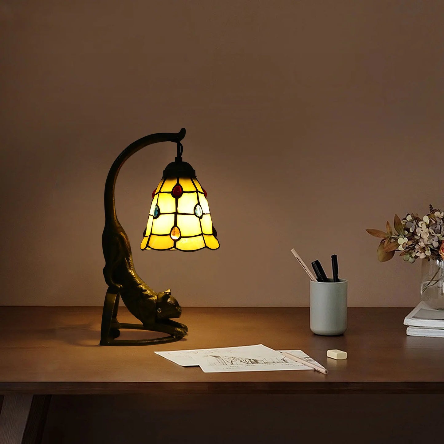 Viva Elite Artisan Cat Table Lamp with Tiffany Glass Shade