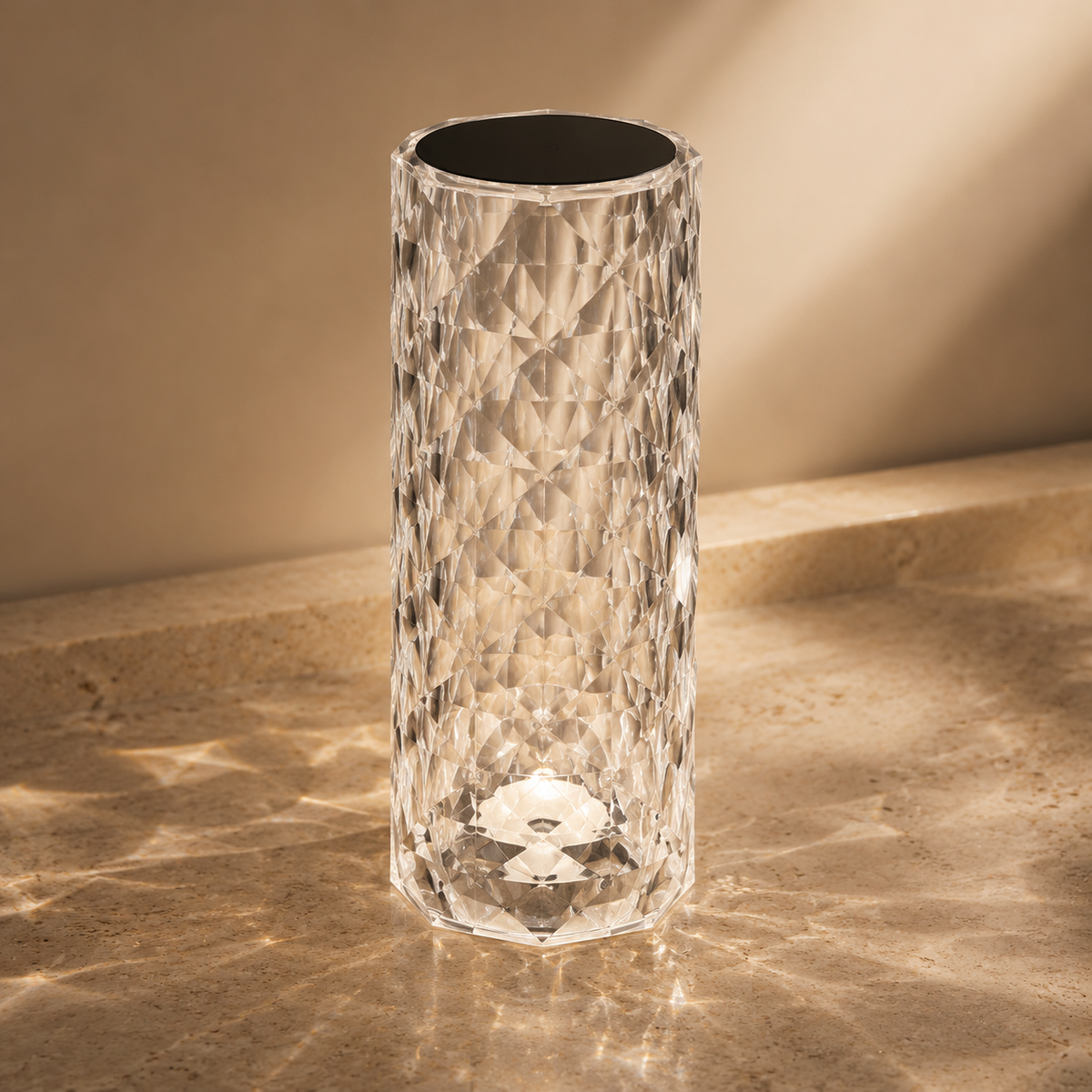 Construction detail of Viva Elite Nordic crystal projector lamp with faceted body